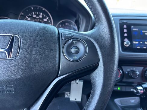 Used 2021 Honda HR-V Sport image 24