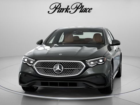 New 2026 Mercedes-Benz E 350 4MATIC Sedan image 37