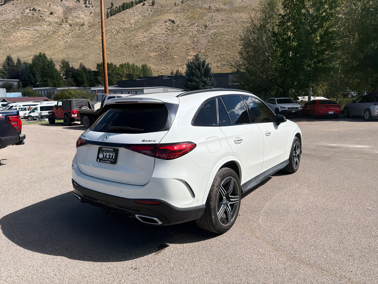 Used 2024 Mercedes-Benz GLC 300 4MATIC w/ AMG Line image 10