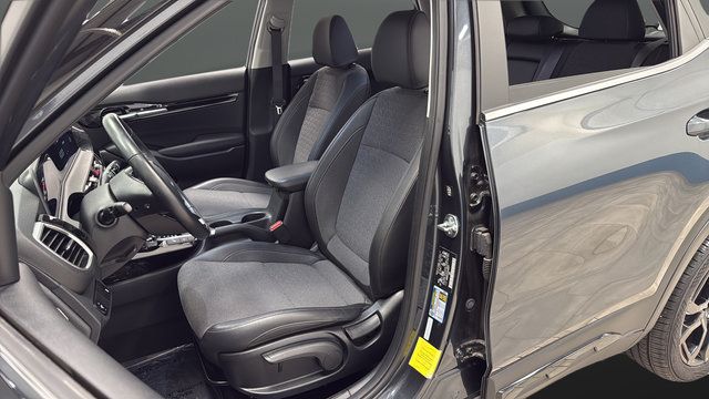 Used 2025 Kia Seltos X-Line AWD/4WD image 9
