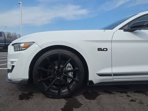 Used 2016 Ford Mustang GT Premium image 13