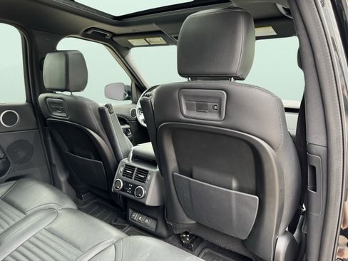 Used 2023 Land Rover Discovery S R-Dynamic image 38