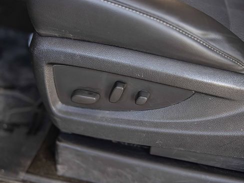 Used 2015 GMC Sierra 1500 SLE image 23