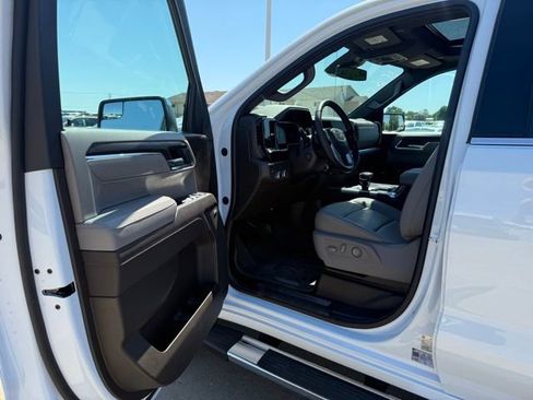 Used 2026 GMC Sierra 1500 SLT w/ SLT Premium Package AWD/4WD image 10