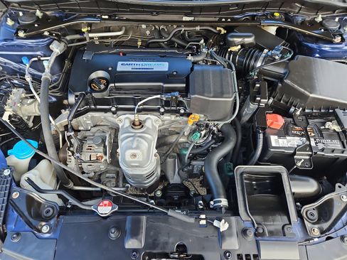 Used 2014 Honda Accord EX image 31