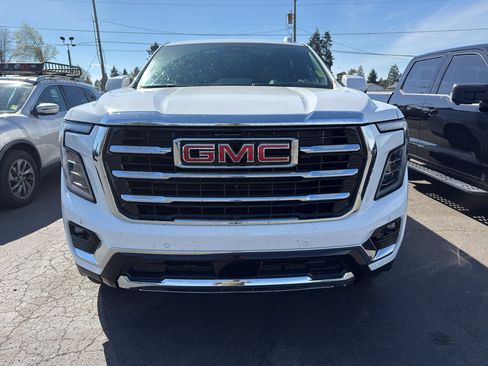 Used 2025 GMC Yukon XL Elevation w/ Elevation Premium Package image 2