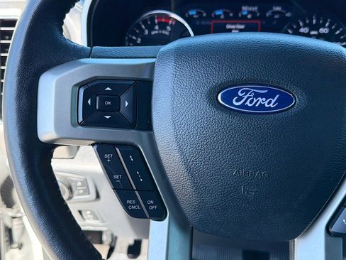 Used 2022 Ford F250 Lariat w/ Black Appearance Package image 34