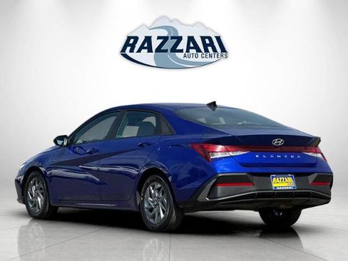 Used 2024 Hyundai Elantra SEL FWD image 5