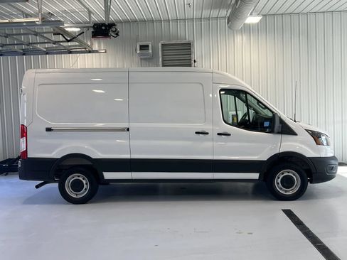 Used 2025 Ford Transit 250 148 Medium Roof RWD image 2