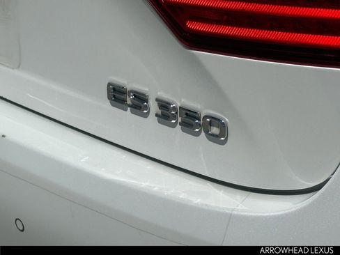 Used 2014 Lexus ES 350 w/ Luxury Package FWD image 34