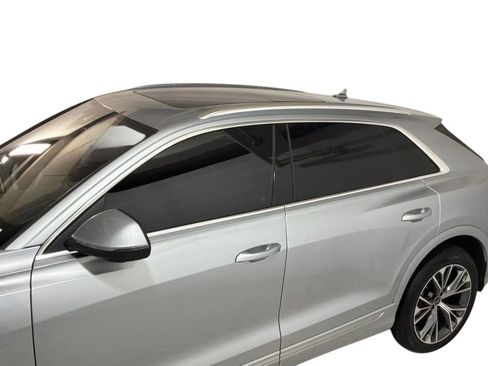 Used 2025 Audi Q8 Premium w/ Convenience Package AWD/4WD image 19