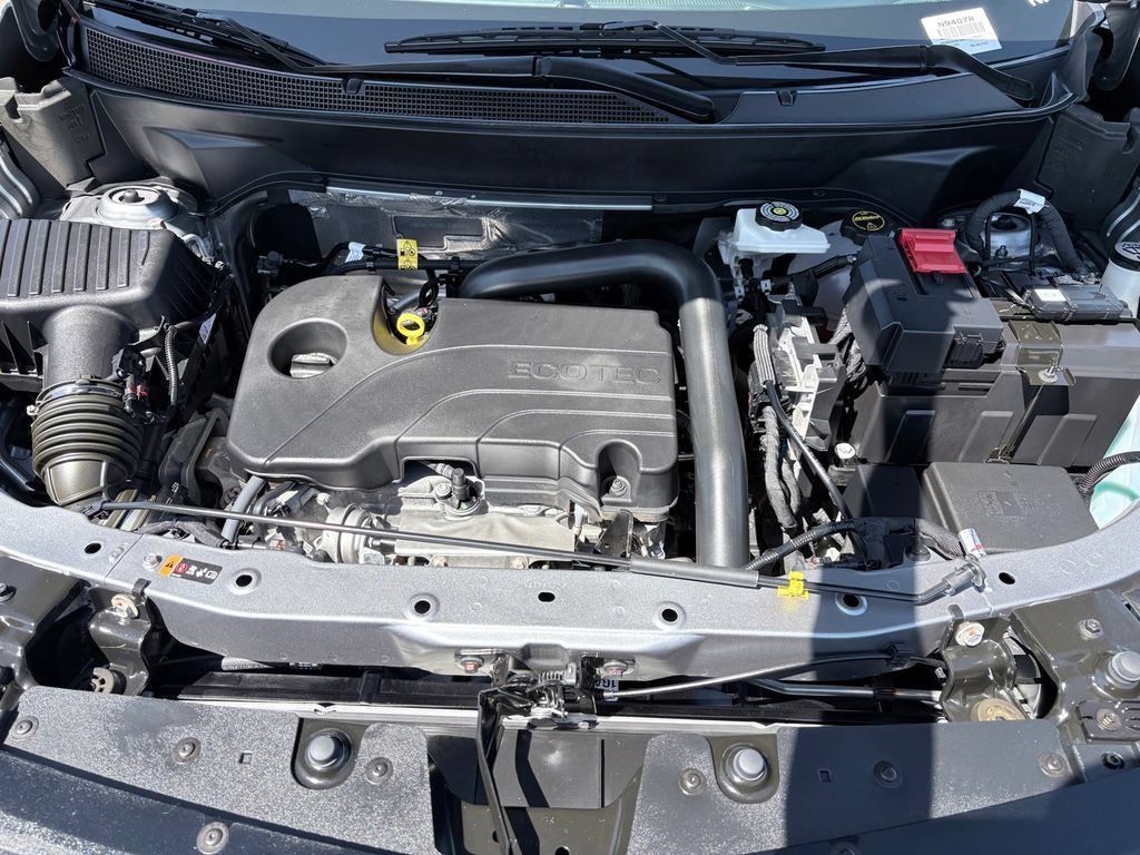 Used 2025 Chevrolet Equinox LT FWD image 28