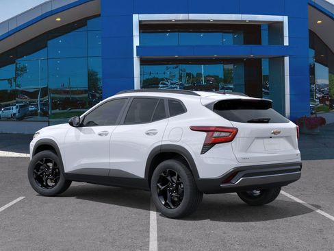 New 2026 Chevrolet Trax LT image 3