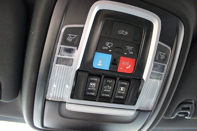 Used 2025 RAM 2500 Laramie AWD/4WD image 35