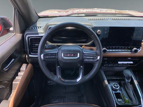Used 2024 GMC Canyon AT4 w/ AT4 Premium Package AWD/4WD image 12