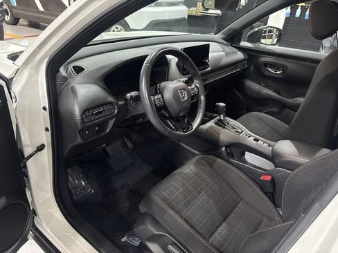 Used 2024 Honda HR-V Sport image 10
