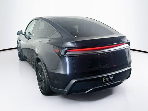 Used 2026 Tesla Model Y 2WD image 5