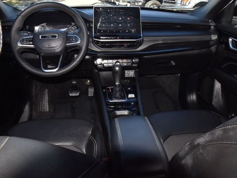 Used 2024 Jeep Compass Latitude w/ Altitude Special Edition image 16