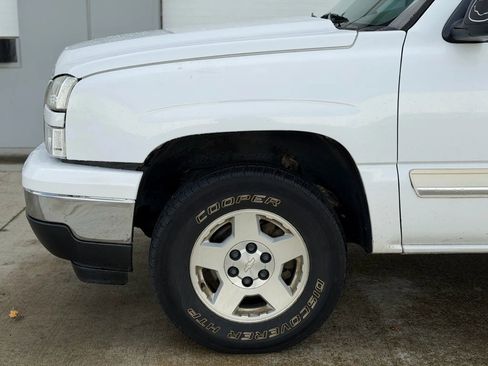 Used 2006 Chevrolet Silverado 1500 LT w/ Light Duty Power Package image 27