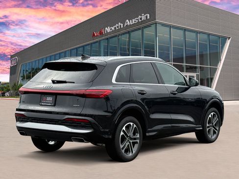 Certified 2025 Audi Q5 Premium w/ Convenience Package AWD/4WD image 7