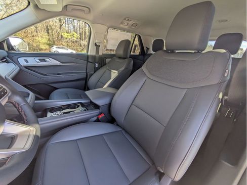 New 2026 Ford Explorer Active w/ Active Comfort Package image 19