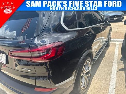 Used 2021 BMW X5 xDrive40i w/ Premium Package AWD/4WD image 4