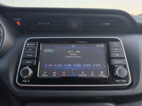 Used 2021 Nissan Kicks S FWD image 20
