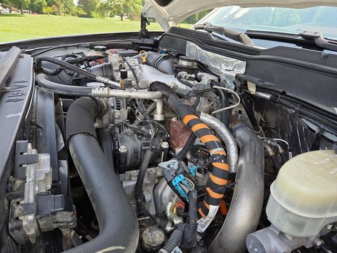 Used 2016 Chevrolet Silverado 2500 High Country w/ Duramax Plus Package AWD/4WD image 23