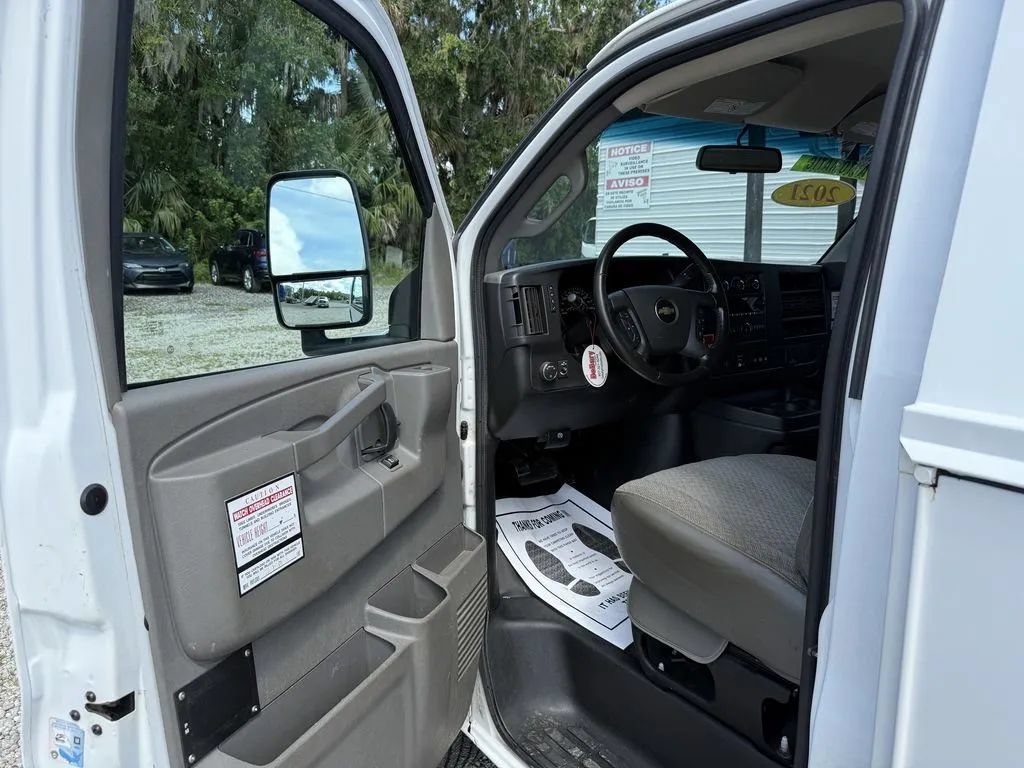 Used 2021 Chevrolet Express 3500 w/ Power Convenience Package RWD image 16