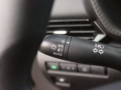 Used 2024 Nissan Sentra SV image 22