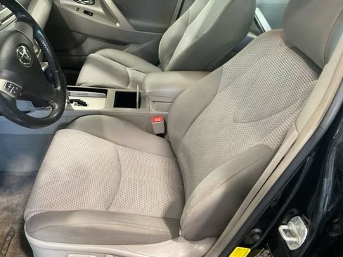 Used 2011 Toyota Camry SE w/ Fleet Convenience Pkg FWD image 11