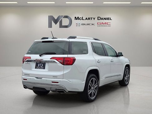 Used 2018 GMC Acadia Denali w/ Technology Package image 5