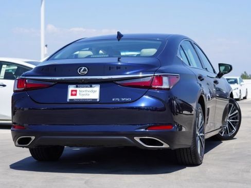 Used 2024 Lexus ES 350 w/ Premium Package FWD image 7