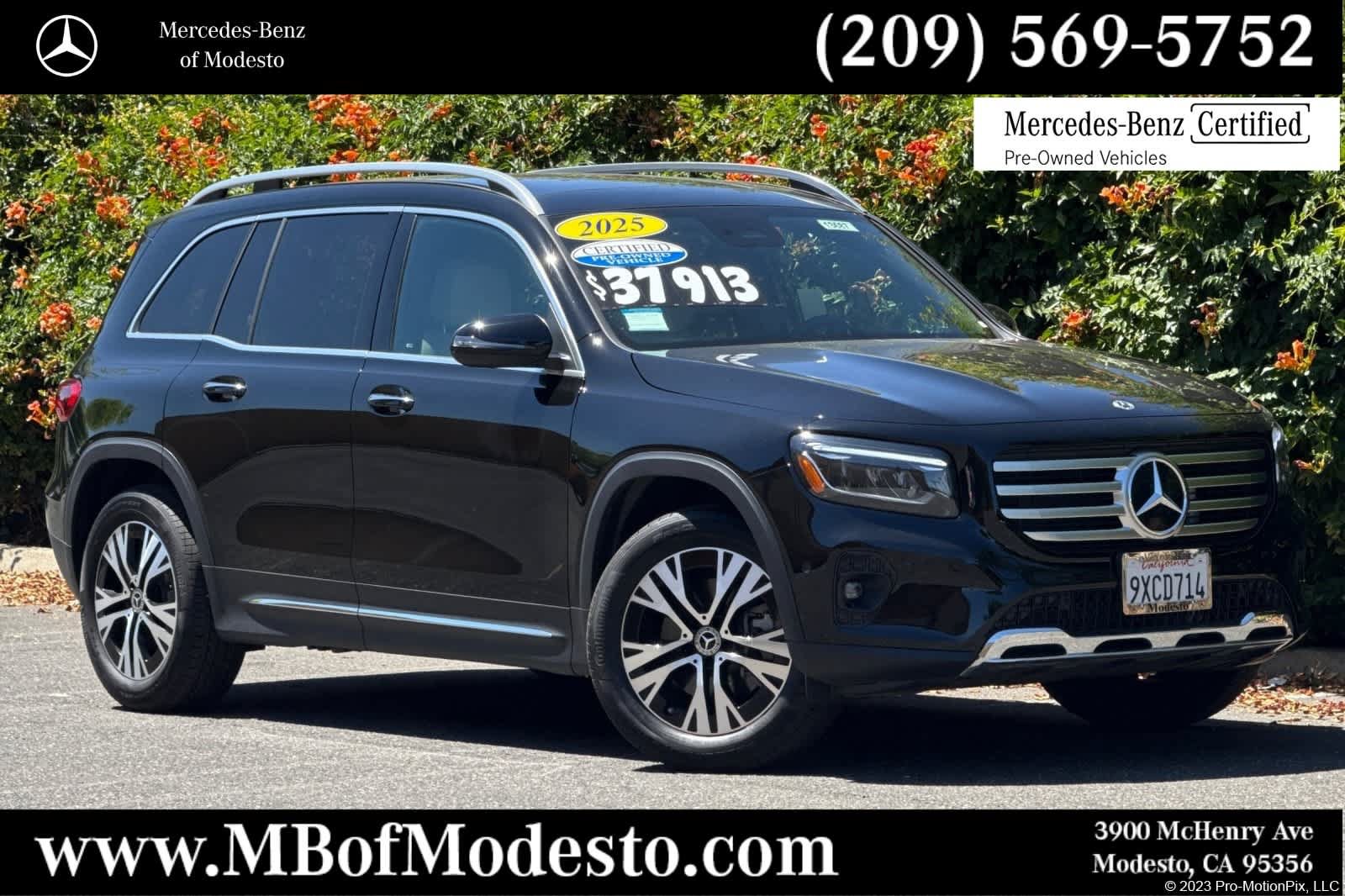 Certified 2025 Mercedes-Benz GLB 250 4MATIC image 1