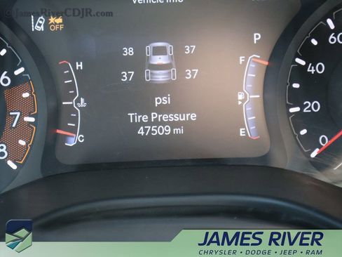 Used 2024 Jeep Compass Sport image 29