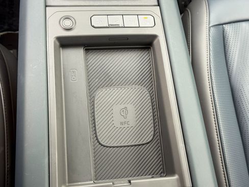 Used 2024 Kia EV9 GT-Line image 36