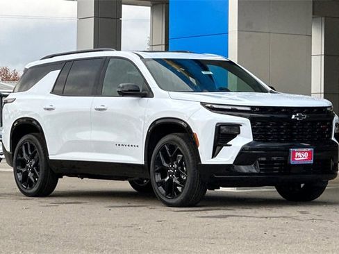 New 2026 Chevrolet Traverse RS image 2