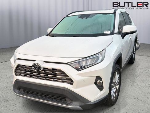 Certified 2020 Toyota RAV4 Limited FWD image 10