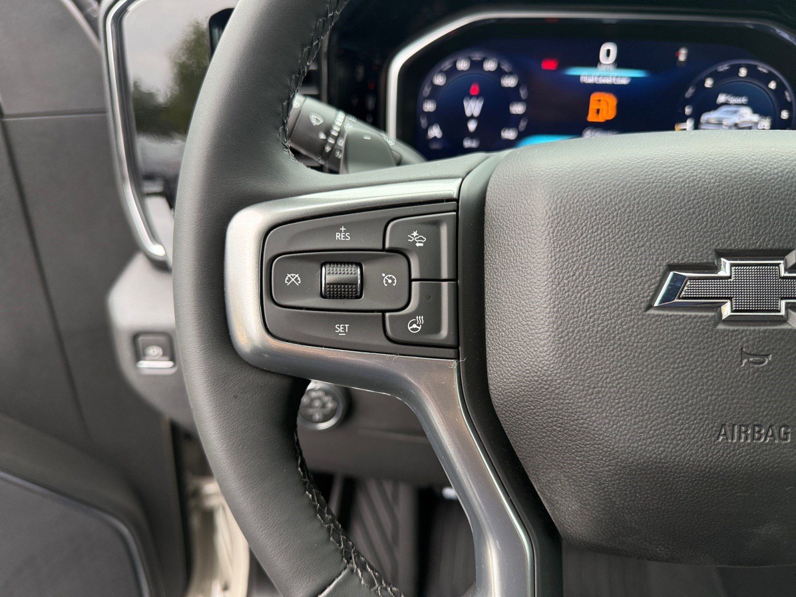 New 2026 Chevrolet Silverado 1500 RST w/ Dark Appearance Package AWD/4WD image 24