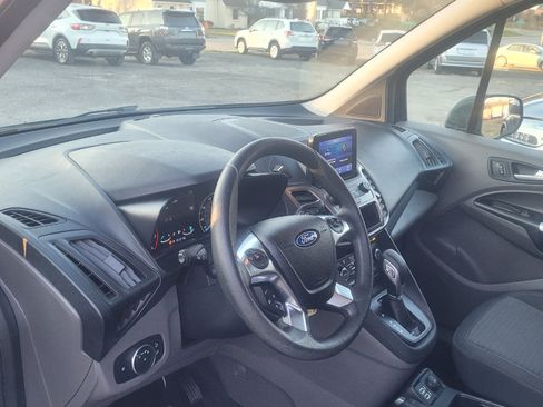 Used 2021 Ford Transit Connect XLT image 11