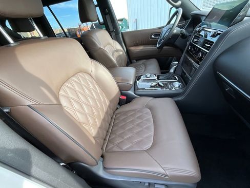 Used 2024 Nissan Armada Platinum w/ Captain's Chairs Package image 22
