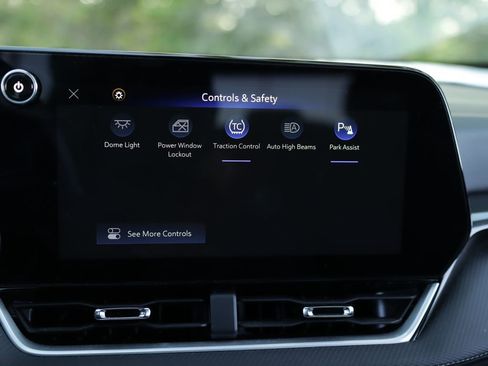 Used 2025 Chevrolet Equinox LT image 15