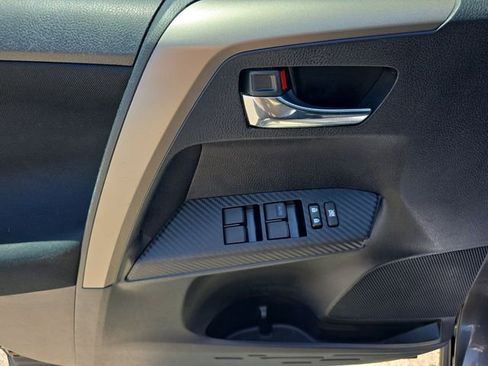Used 2015 Toyota RAV4 XLE FWD image 20