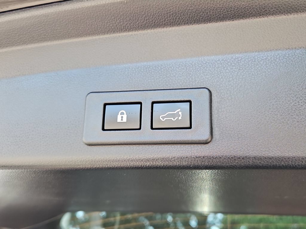 Used 2023 Subaru Ascent Limited AWD/4WD image 34