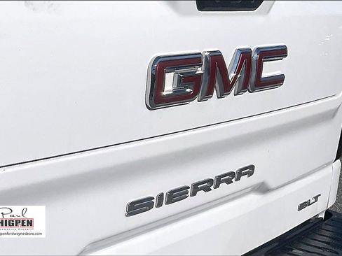 Used 2025 GMC Sierra 1500 SLT image 8