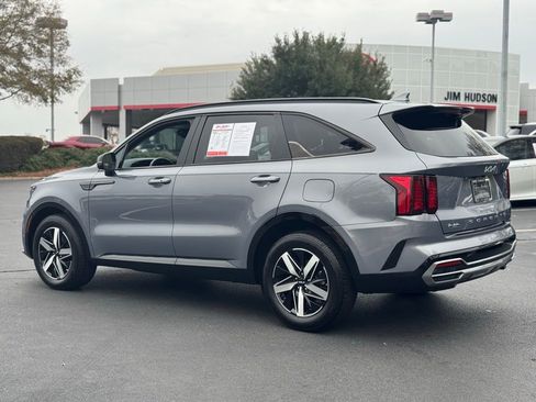 Used 2022 Kia Sorento S image 10