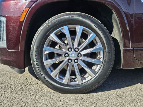Used 2023 Chevrolet Traverse Premier w/ LPO, Floor Liner Package AWD/4WD image 11