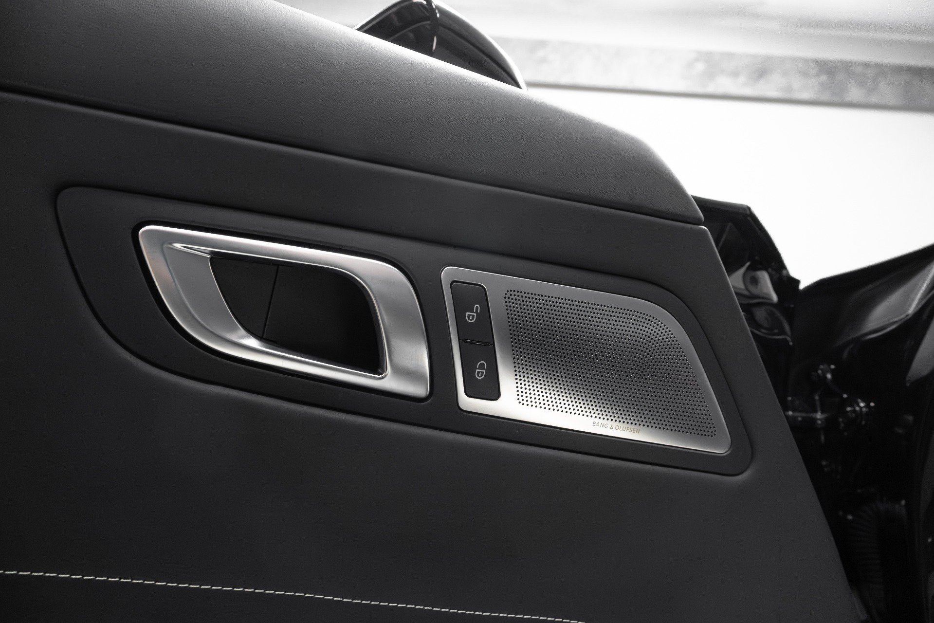 Used 2012 Mercedes-Benz SLS AMG Roadster image 47