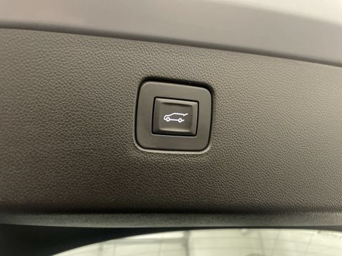 Used 2025 Buick Envista Sport Touring w/ Convenience I Package FWD image 28