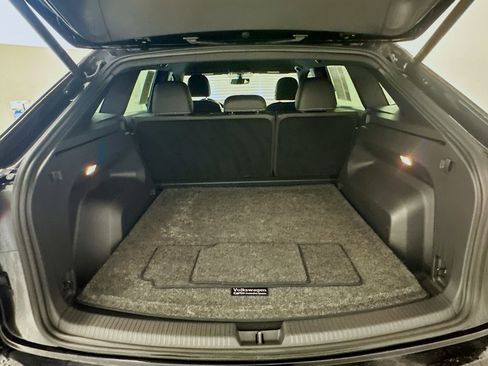 Used 2023 Volkswagen Atlas Cross Sport SE w/ Black Wheel Package AWD/4WD image 30